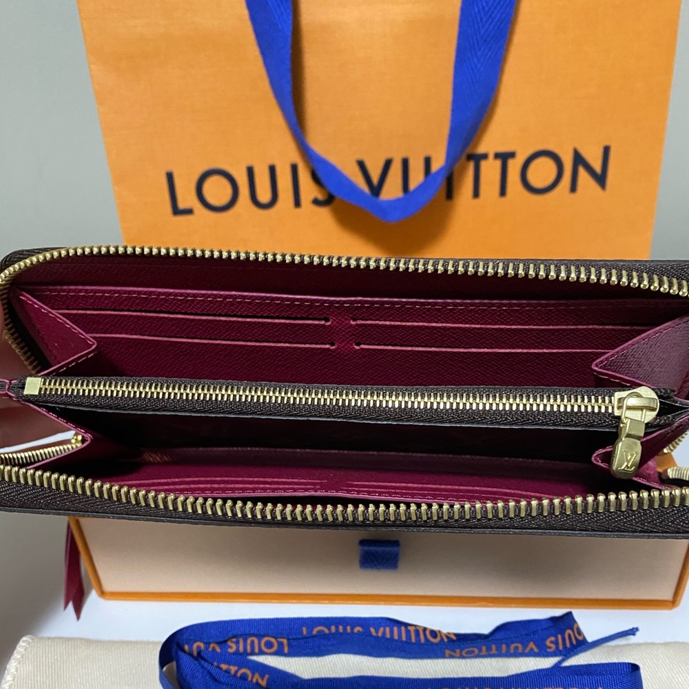 ❌SOLD❌Brand New Louis Vuitton Clémence long wallet - Picture 7 of 9